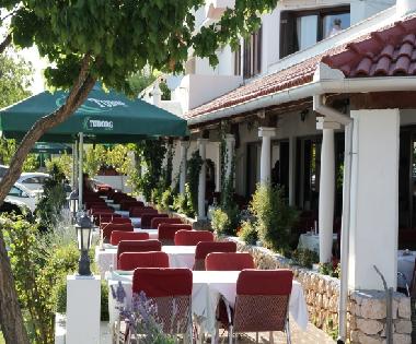 Chambre avec petit djeuner /en/au Starigrad-Paklenica (Zadarska)ou appartement ou maison de vacances