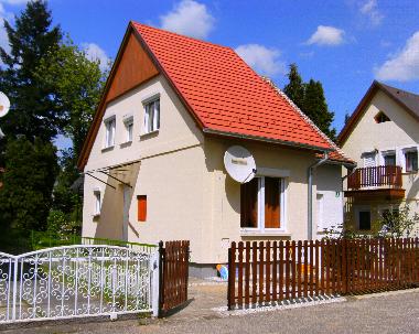 Maison de vacances �/en/au B�kf�rdő (Vas)ou appartement ou maison de vacances