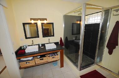 Villa �/en/au Roches Noires (Flacq)ou appartement ou maison de vacances