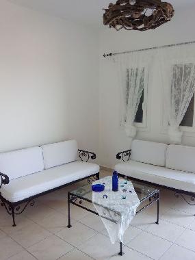 Maison de vacances /en/au KYPRI (Kyklades)ou appartement ou maison de vacances