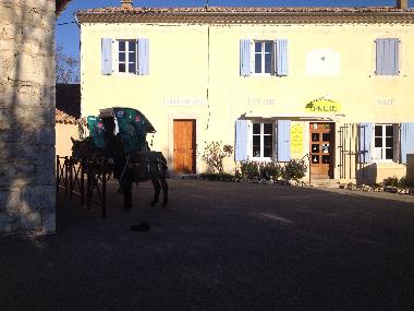 Maison de vacances /en/au Gras (Ardche)ou appartement ou maison de vacances