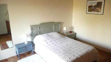 Maison de vacances /en/au Ngrepelisse (Tarn-et-Garonne)ou appartement ou maison de vacances