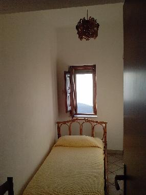 Maison de vacances /en/au Pollina (Palermo)ou appartement ou maison de vacances