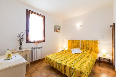 Appartement de vacances �/en/au les taillades (Vaucluse)ou appartement ou maison de vacances