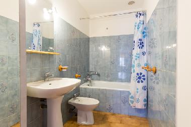 Appartement de vacances �/en/au les taillades (Vaucluse)ou appartement ou maison de vacances