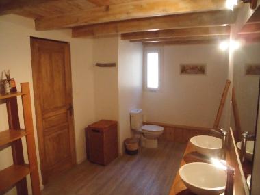 Appartement de vacances �/en/au aups (Var)ou appartement ou maison de vacances