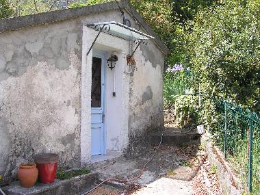 the minicottage, private garden behind