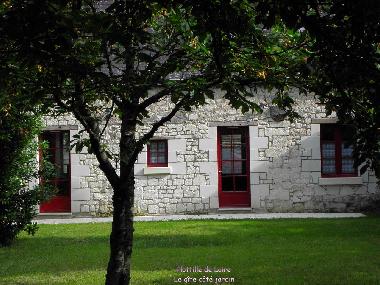 Le gite, vu du jardin