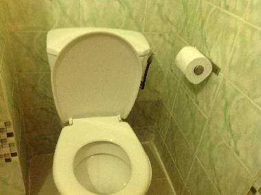 TOILETTE VISITEUR / � L