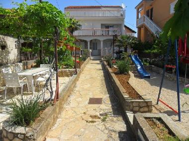 Appartement de vacances /en/au Pirovac (Sibensko-Kninska)ou appartement ou maison de vacances