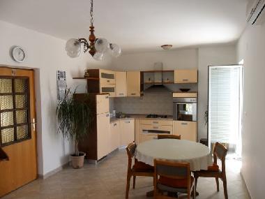 Appartement de vacances /en/au Pirovac (Sibensko-Kninska)ou appartement ou maison de vacances