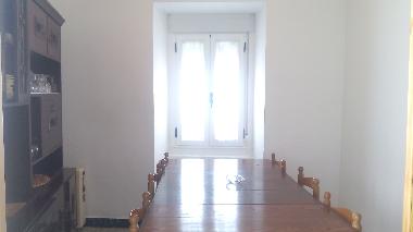 Salle � manger � c�t� de la cuisine