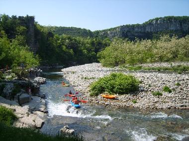 Maison de vacances /en/au thines Les Vans (Ardche)ou appartement ou maison de vacances