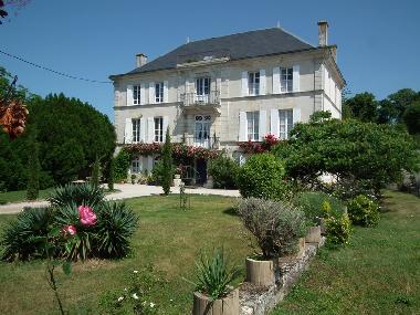 Palais / Ch�teau �/en/au st just luzac (Charente-Maritime)ou appartement ou maison de vacances