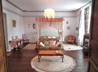 Palais / Ch�teau �/en/au st just luzac (Charente-Maritime)ou appartement ou maison de vacances