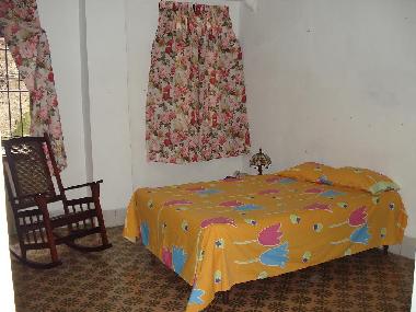 Chambre avec lit double