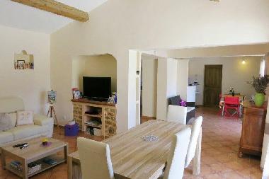 Maison de vacances /en/au lorgues (Var)ou appartement ou maison de vacances