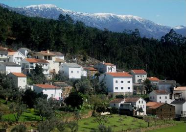 Maison de vacances /en/au Aguincho - Alvoco da Serra (Serra da Estrela)ou appartement ou maison de vacances