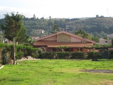 Maison de vacances /en/au Campofelice di Roccella (Palermo)ou appartement ou maison de vacances