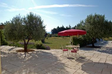 Maison de vacances �/en/au Lacoste (Vaucluse)ou appartement ou maison de vacances