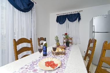 Villa /en/au Okrug Gornji (Splitsko-Dalmatinska)ou appartement ou maison de vacances