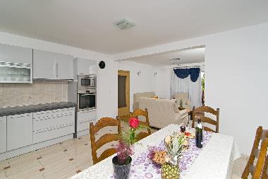 Villa /en/au Okrug Gornji (Splitsko-Dalmatinska)ou appartement ou maison de vacances
