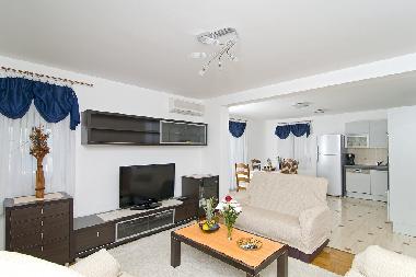 Villa /en/au Okrug Gornji (Splitsko-Dalmatinska)ou appartement ou maison de vacances