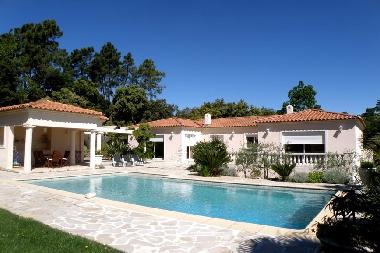 Villa �/en/au Callian (Var)ou appartement ou maison de vacances