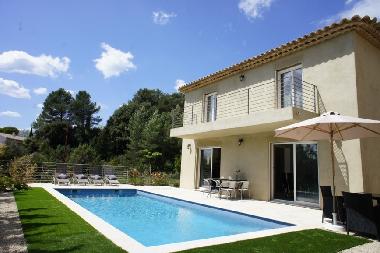 Villa �/en/au Lorgues (Var)ou appartement ou maison de vacances
