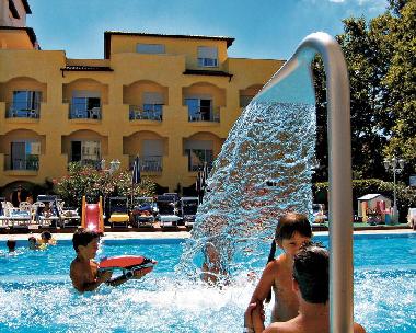 Htel /en/au Cesenatico (Forl-Cesena)ou appartement ou maison de vacances