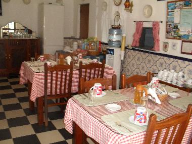 Chambre avec petit d�jeuner �/en/au Fernao Ferro, Seixal (Pen�nsula de Set�bal)ou appartement ou maison de vacances