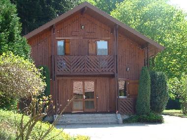Chalet /en/au SENONES (Vosges)ou appartement ou maison de vacances