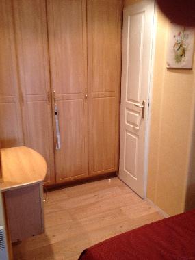 GRAND PLACARD DE RANGEMENT PENDERIE ET ETAGERE + COMMODE