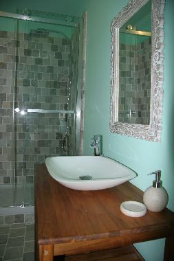 salle de bain "LES EYZIES"