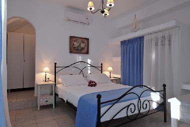 Htel /en/au Antiparos (Kyklades)ou appartement ou maison de vacances
