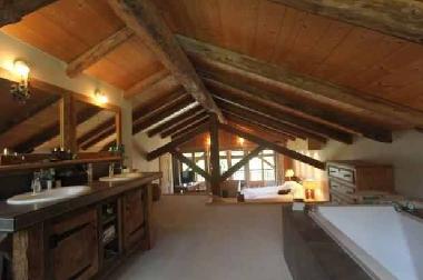 Chalet �/en/au Mathonex (Haute-Savoie)ou appartement ou maison de vacances