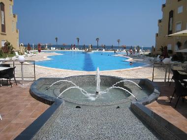 Espaces verts partag�s et piscine/sauna. Haute s�curit� garantie par un service d�di�e