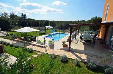 Villa /en/au Kanfanar (Istarska)ou appartement ou maison de vacances