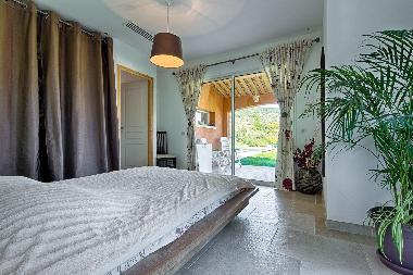 Villa /en/au Grasse (Alpes-Maritimes)ou appartement ou maison de vacances