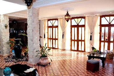 Sortie du salon sur la terrasse