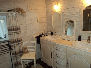 Maison de vacances /en/au chateauneuf de gadagne (Vaucluse)ou appartement ou maison de vacances