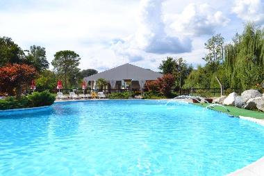 Caravane  �/en/au Eupilio (Como)ou appartement ou maison de vacances