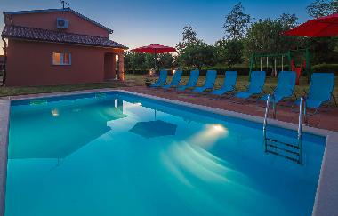 Maison de vacances /en/au Karojba (Istarska)ou appartement ou maison de vacances