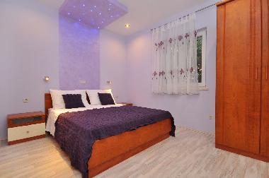 Maison de vacances /en/au Duce (Splitsko-Dalmatinska)ou appartement ou maison de vacances