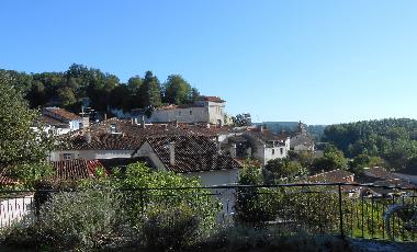 Maison de vacances �/en/au AUBETERRE SUR DRONNE (Charente)ou appartement ou maison de vacances