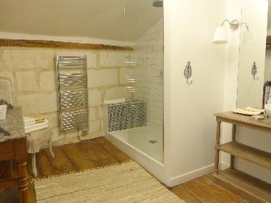 Maison de vacances �/en/au AUBETERRE SUR DRONNE (Charente)ou appartement ou maison de vacances