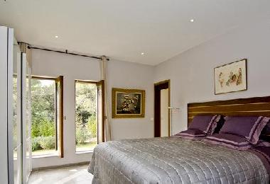 Chambre avec petit d�jeuner �/en/au Saint-Marc-Jaumegarde (Alpes-Maritimes)ou appartement ou maison de vacances