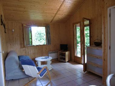 Chalet /en/au Roumgoux (Cantal)ou appartement ou maison de vacances
