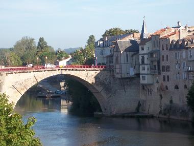 Notre Dame du bout du pont (vierge noire) � Villeneuve sur Lot...