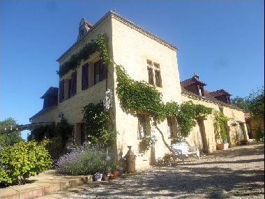 Maison de vacances �/en/au St Cirq Madelon (Lot)ou appartement ou maison de vacances